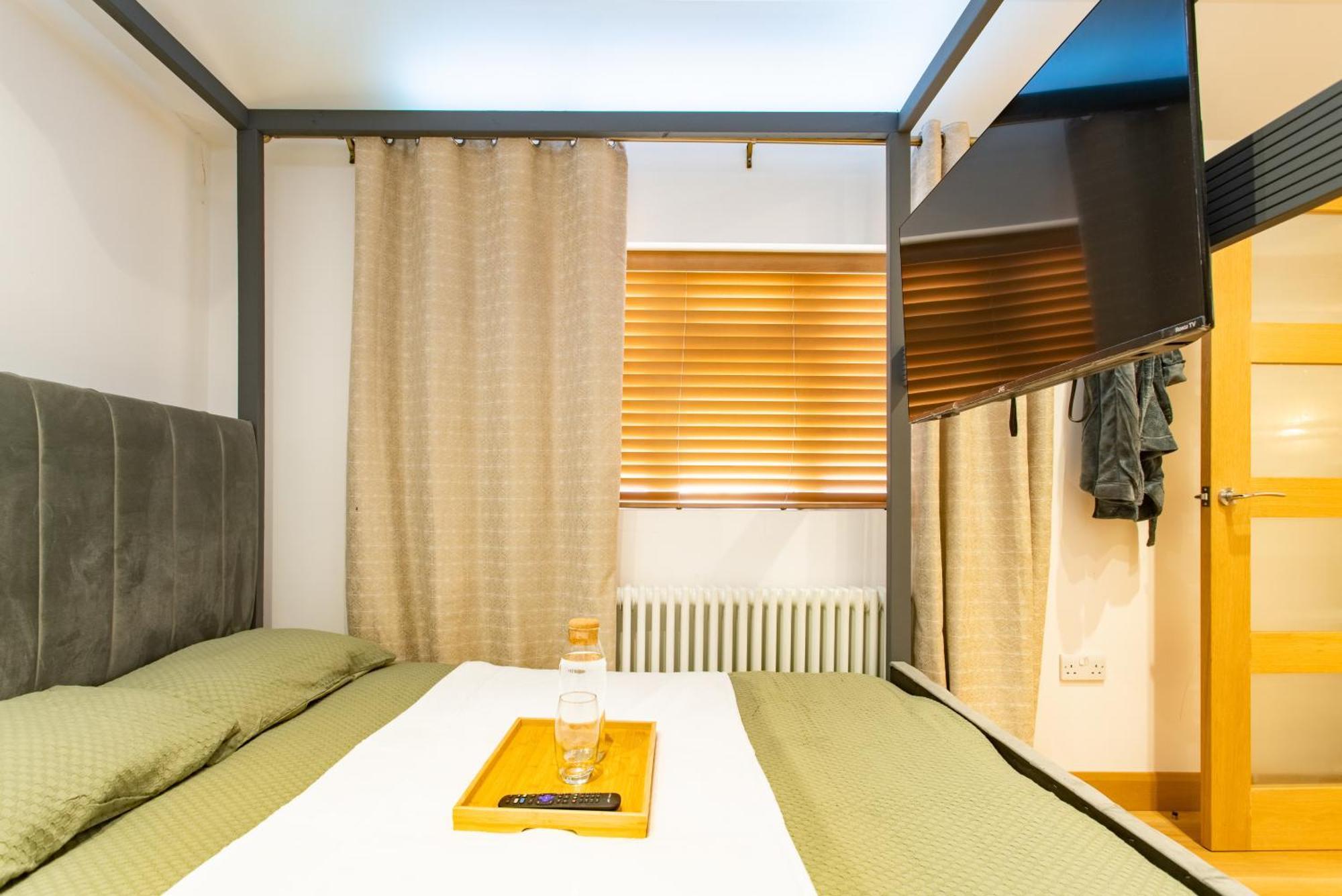 Modern 2Bed Pad W/ Hot Tub Villa Barking  Eksteriør billede