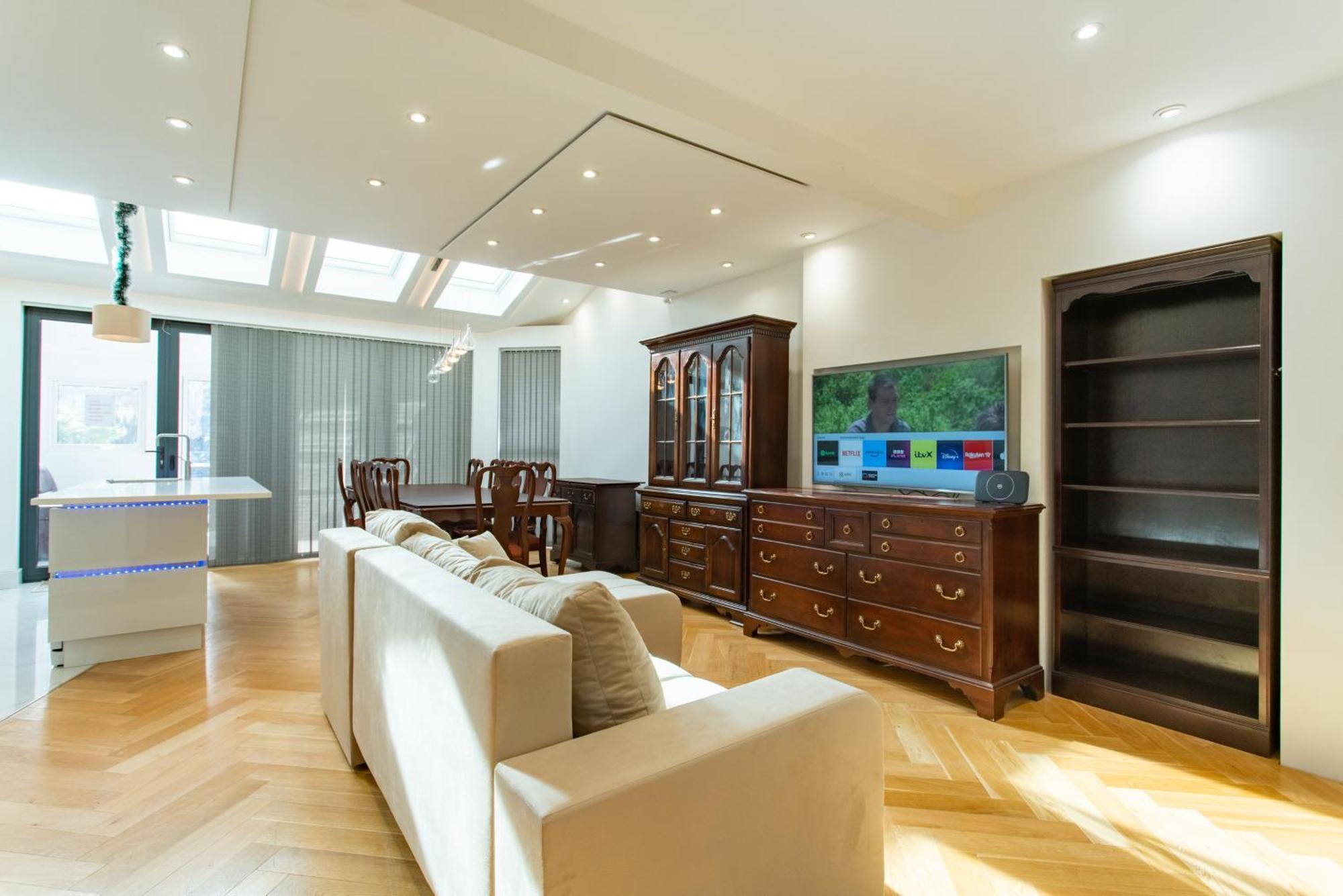 Modern 2Bed Pad W/ Hot Tub Villa Barking  Eksteriør billede